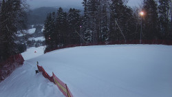 Prostřední část sjezdovky a snowpark