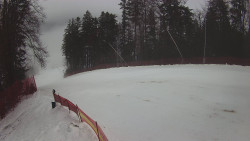 Prostřední část sjezdovky a snowpark