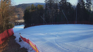 Skiareál Karolinka  - Prostřední část sjezdovky a snowpark - 3.3.2026 v 07:55