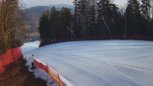 Skiareál Karolinka - Prostřední část sjezdovky a snowpark - 4.3.2026 v 08:10 Skiareál Karolinka - Prostřední část sjezdovky a snowpark - 4.3.2026 v 08:10