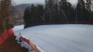 Skiareál Karolinka - Prostřední část sjezdovky a snowpark - 4.3.2026 v 08:32 Skiareál Karolinka - Prostřední část sjezdovky a snowpark - 4.3.2026 v 08:32
