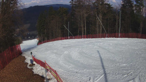 Skiareál Karolinka - Prostřední část sjezdovky a snowpark - 4.3.2026 v 12:02 Skiareál Karolinka - Prostřední část sjezdovky a snowpark - 4.3.2026 v 12:02