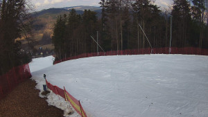 Skiareál Karolinka - Prostřední část sjezdovky a snowpark - 4.3.2026 v 12:25 Skiareál Karolinka - Prostřední část sjezdovky a snowpark - 4.3.2026 v 12:25