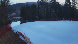 Prostřední část sjezdovky a snowpark
