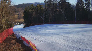 Skiareál Karolinka  - Prostřední část sjezdovky a snowpark - 9.3.2026 v 08:10