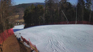 Skiareál Karolinka  - Prostřední část sjezdovky a snowpark - 9.3.2026 v 09:55