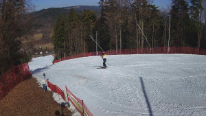 Skiareál Karolinka  - Prostřední část sjezdovky a snowpark - 9.3.2026 v 11:55