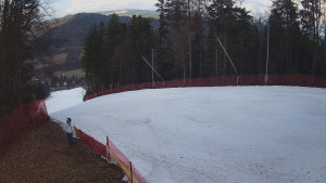 Skiareál Karolinka  - Prostřední část sjezdovky a snowpark - 12.3.2026 v 12:55