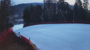 Skiareál Karolinka  - Prostřední část sjezdovky a snowpark - 13.3.2026 v 05:55
