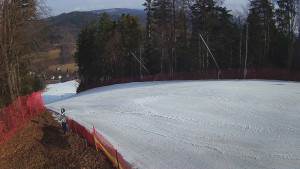 Skiareál Karolinka  - Prostřední část sjezdovky a snowpark - 13.3.2026 v 08:55