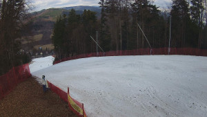 Skiareál Karolinka  - Prostřední část sjezdovky a snowpark - 13.3.2026 v 11:55