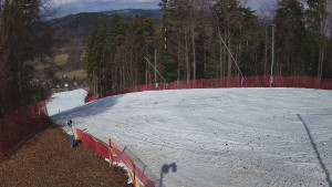 Skiareál Karolinka  - Prostřední část sjezdovky a snowpark - 13.3.2026 v 12:55