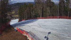 Skiareál Karolinka  - Prostřední část sjezdovky a snowpark - 13.3.2026 v 13:55