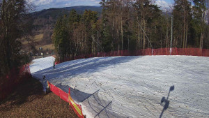 Skiareál Karolinka  - Prostřední část sjezdovky a snowpark - 13.3.2026 v 14:40