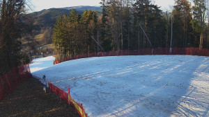 Skiareál Karolinka  - Prostřední část sjezdovky a snowpark - 13.3.2026 v 16:55