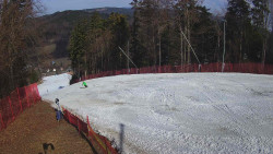 Prostřední část sjezdovky a snowpark