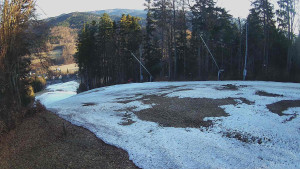 Skiareál Karolinka  - Prostřední část sjezdovky a snowpark - 19.3.2026 v 06:55