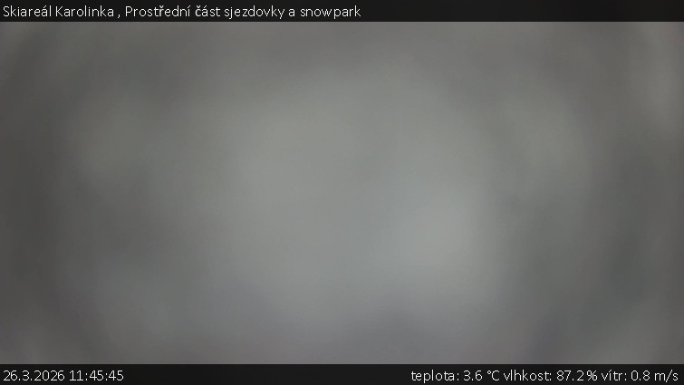 Skiareál Karolinka  - Prostřední část sjezdovky a snowpark - 26.3.2026 v 11:45