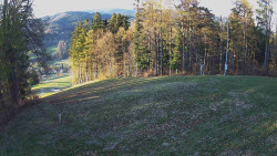 Prostřední část sjezdovky a snowpark