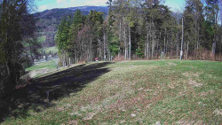 Prostřední část sjezdovky a snowpark