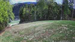 Prostřední část sjezdovky a snowpark