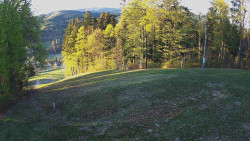 Prostřední část sjezdovky a snowpark