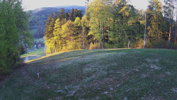 Prostřední část sjezdovky a snowpark