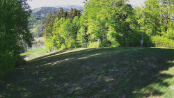 Prostřední část sjezdovky a snowpark