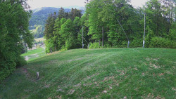 Prostřední část sjezdovky a snowpark