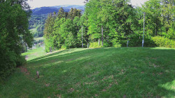 Prostřední část sjezdovky a snowpark