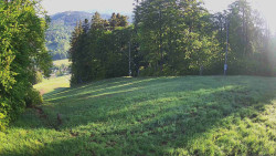 Prostřední část sjezdovky a snowpark