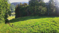 Prostřední část sjezdovky a snowpark