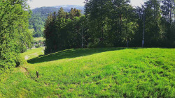 Prostřední část sjezdovky a snowpark