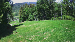 Prostřední část sjezdovky a snowpark