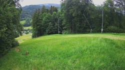 Prostřední část sjezdovky a snowpark
