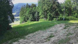 Prostřední část sjezdovky a snowpark