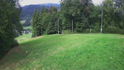 Prostřední část sjezdovky a snowpark