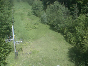 Skiareál Troják - Kamera na svahu B, nástup vleku - 1.6.2025 v 10:09 Skiareál Troják - Kamera na svahu B, nástup vleku - 1.6.2025 v 10:09