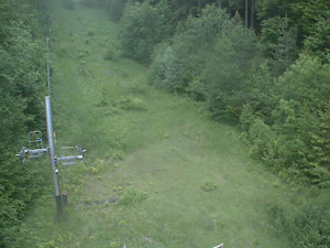 Skiareál Troják - Kamera na svahu B, nástup vleku - 1.6.2025 v 12:09 Skiareál Troják - Kamera na svahu B, nástup vleku - 1.6.2025 v 12:09