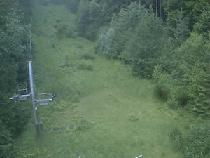 Skiareál Troják - Kamera na svahu B, nástup vleku - 28.6.2025 v 12:59
