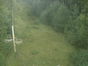 Skiareál Troják - Kamera na svahu B, nástup vleku - 15.8.2025 v 05:59