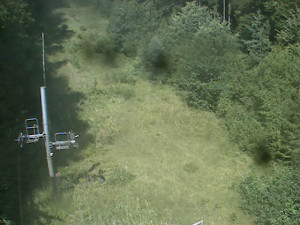 Skiareál Troják - Kamera na svahu B, nástup vleku - 15.8.2025 v 11:59