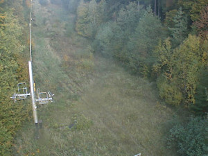 Skiareál Troják - Kamera na svahu B, nástup vleku - 16.10.2025 v 07:59