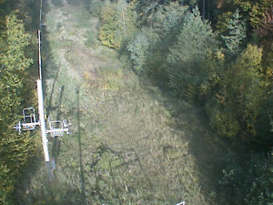 Skiareál Troják - Kamera na svahu B, nástup vleku - 16.10.2025 v 08:59