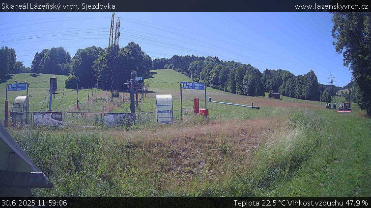 Skiareál Lázeňský vrch - Sjezdovka - 30.6.2025 v 11:59 Skiareál Lázeňský vrch - Sjezdovka - 30.6.2025 v 11:59