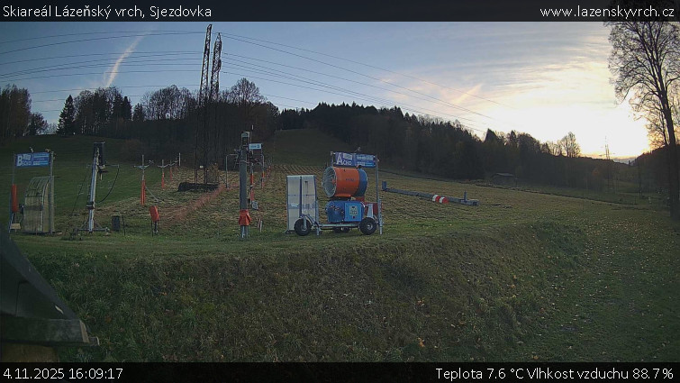 Skiareál Lázeňský vrch - Sjezdovka - 4.11.2025 v 16:09