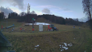 Skiareál Lázeňský vrch - Sjezdovka - 7.12.2025 v 07:44 Skiareál Lázeňský vrch - Sjezdovka - 7.12.2025 v 07:44