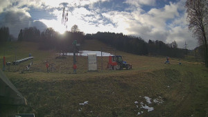 Skiareál Lázeňský vrch - Sjezdovka - 7.12.2025 v 11:29 Skiareál Lázeňský vrch - Sjezdovka - 7.12.2025 v 11:29