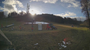 Skiareál Lázeňský vrch - Sjezdovka - 7.12.2025 v 11:59 Skiareál Lázeňský vrch - Sjezdovka - 7.12.2025 v 11:59