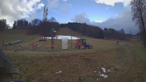 Skiareál Lázeňský vrch - Sjezdovka - 7.12.2025 v 14:19 Skiareál Lázeňský vrch - Sjezdovka - 7.12.2025 v 14:19